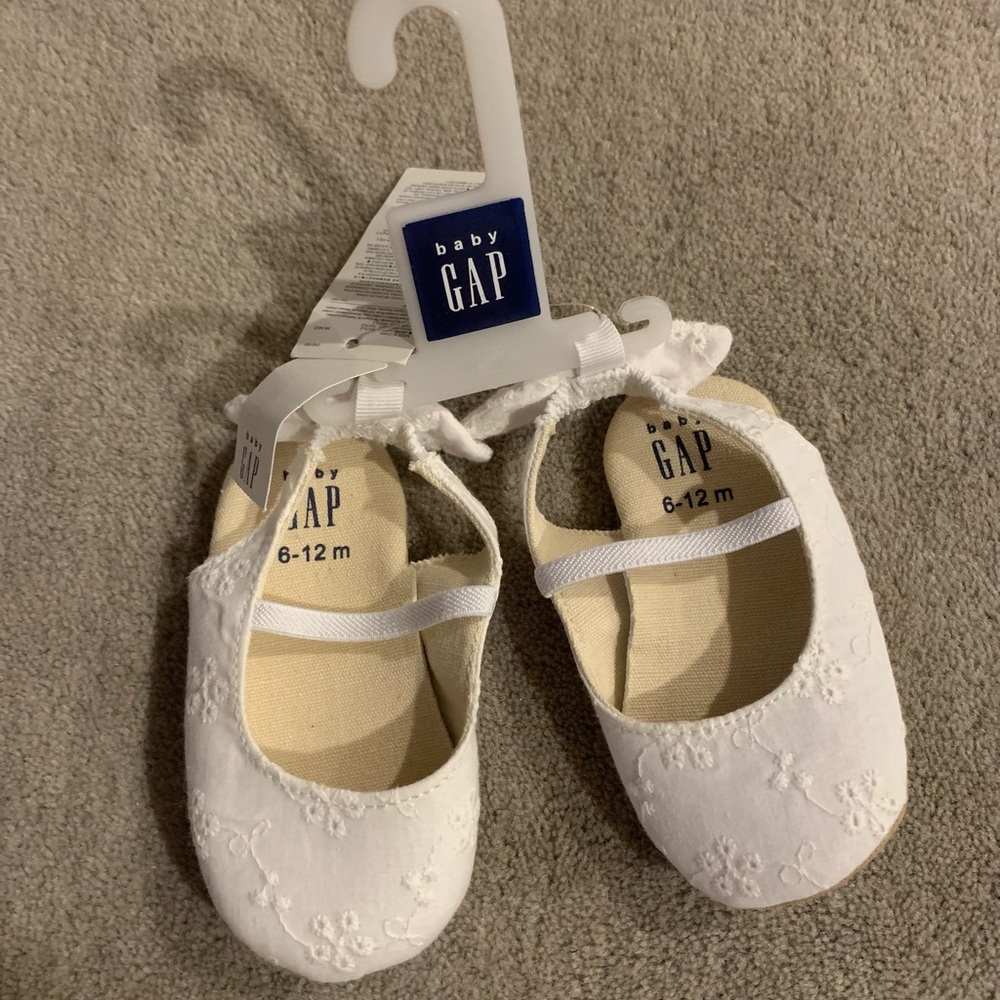 Baby gap shoes